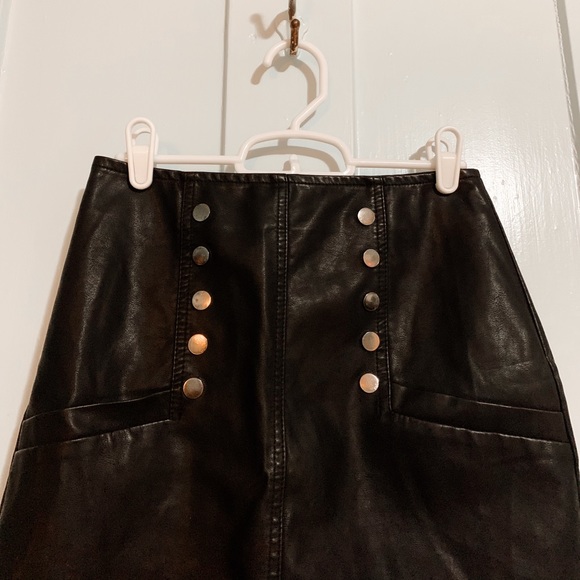 SHIEN Women’s Leather Mini Skirt - Picture 2 of 4